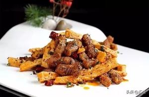 Mint Beef Carpaccio with Fried Tofu, Wild Celery Stir-fried Frog, Private Recipe Crispy Skin Oil Slag