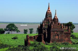 Myanmar: The Mandalay Road - Among the Pagodas and Clouds