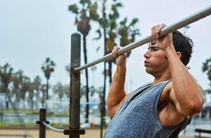When do your forearms lose power during pull-ups? 3 strengthening exercises to increase muscle strength