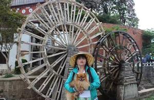 Lijiang Ancient Town in Yunnan is a beautiful place, and I like its environment.