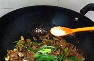 Family-Style Simple Stir-Fried Duck Gizzards - Lazy Person's Essential Home-Style Dish