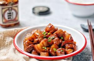 When Braising Pork, Rock Sugar Isn't Necessary, the Head Chef Secretly Adds ‘It’ – A Whole Pot Isn't Enough to Eat