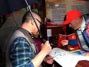 District Culture and Tourism Broadcasting and Sports Bureau Party Member Volunteer Team Assists Tourists at Scenic Area