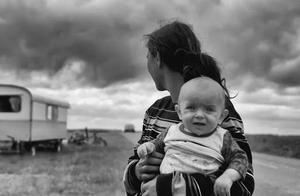 Sixteen Characteristics of Self-Absorbed Parents | The Selfish Parents