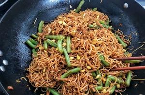 Severe Outbreak Prevents Going Out, What Simple and Nutritious Dishes Can Be Eaten at Home? - Bean Curd Meat Silk Braised Noodles