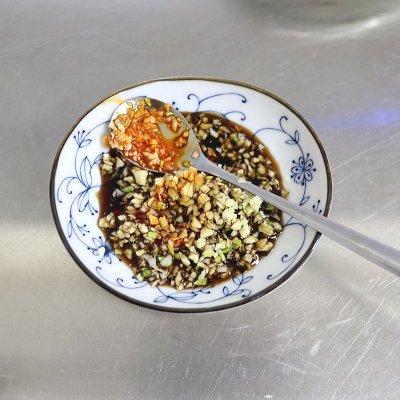 凉拌酸辣蒜香鸡蛋的懒人做法一样美味