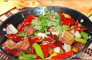 Delicious Recipe Recommendations: Dry-Fried Ribs, Stir-Fried Shrimp and Tofu with Mushrooms, Scallion Egg Vermicelli Noodles