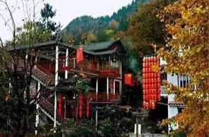 Xianfeng, Hubei: Like a Painting at Chaoyang Temple - Poetry and the Distance