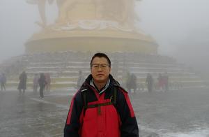 Climbing Emeishan in the Snow