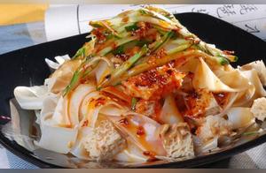 Cold Skin Noodles are Delicious When Paired with Meat Bun, I Can Eat Two Bowls