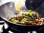What is the role of oyster sauce when stir-frying? What exactly is oyster sauce? Many people don't know.