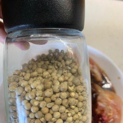 史上最好吃的鲜嫩多汁的蒸鸡(电饭锅版)做法