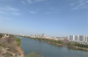 Qu River Scenic Views on Both Banks of the River