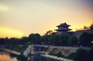 Xi'an City Wall - Popular Attractions in Shaanxi Province