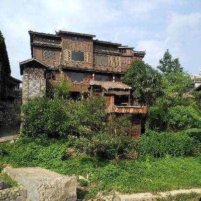 大手牵小手，罗平一幼儿园开展欢乐亲子跑主题活动