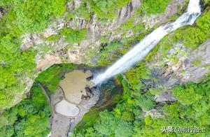 Zhong-Central Grand Canyon (Located in Panan, Zhejiang), Features a 100-Meter Waterfall, a Favorite Tourist Attraction