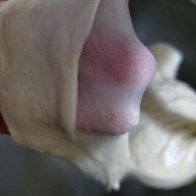 这道椰蓉面包藏着小惊喜，瞬间征服你