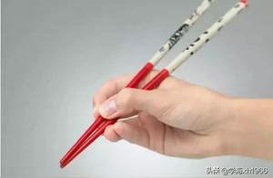 How Do You Use Chopsticks During Meals? Test Your Future Wealth and Spending Habits