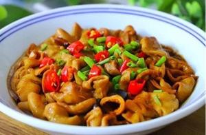 Food Recommendations: Bean Fermented Black Bean Steamed Large Intestine, Secret Homemade Roasted Chicken Legs, and Stir-Fried Vegetable Flower Recipe