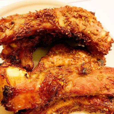 人气特色菜烤猪肋排，总有一款你所爱