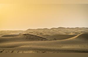 Searching for China's Largest Desert: The Taklamakan Desert, a Dynamic Landscape Worth Visiting for Adventurers