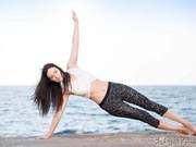 Is Your Little Belly Getting Bigger? Practice These Yoga Poses to Easily Restore a Flat Little Belly
