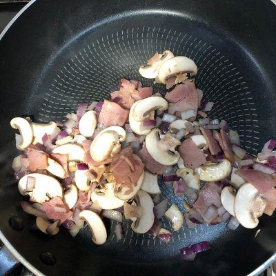 大人小孩都爱吃的培根蘑菇奶香意面，学起来