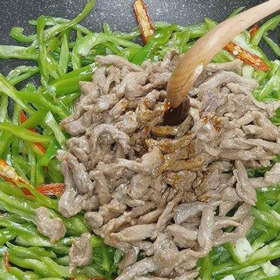 大人小孩都爱吃的青椒肉丝，学起来