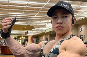 17-Year-Old Boy's Developed Muscles and Powerful Presses - Is It Too Intense?