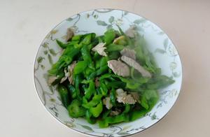 How to Make Delicious Green Bell Pepper and Pork Slices? Learn a Simple Home-Style Recipe – Eat Two Bowls of Rice!