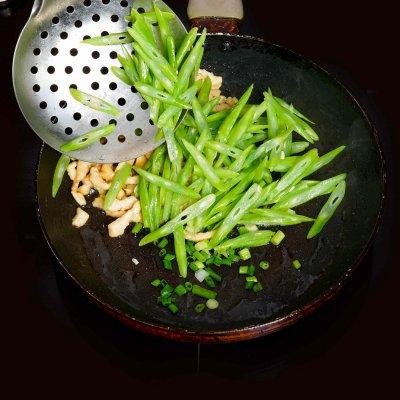 想健康又想美味，吃#冬日美食 豆豉酱四季豆就对啦