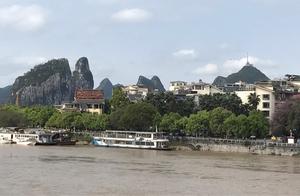 Rolling Li River Eastward Flowing - Observation of Flood Stage Suspension of Cruises