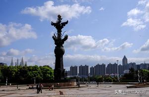 Wuhu's Beauty After the Spring Rain: A Serene and Bright Landscape