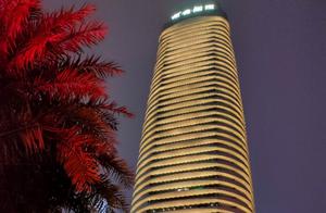 Guangzhou Pearl River New City CBD Night View: Flower City Square is Stunning