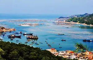 This Undiscovered Fishing Village in Sanya, With a Population of Less Than 5,000, Leads a Secluded Life