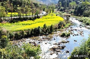 Luifeng's Journey: Through the Xingxiu River Gorge, Kunming-Dali Railway and National Route 320