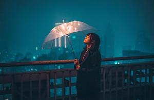 People lacking security are afraid of the dark and habitually stay up late.