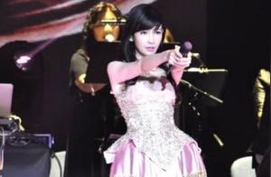 Persistence with Exercise Won't Make You Old, 51-Year-Old Zhou Huiwen Maintains a Slim Figure Like a Young Girl, She Says Sweating is the Key