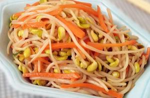 Methods for Making Bean Sprouts with Carrots, Pineapple Duck, and Pan-Fried Yellow Fish