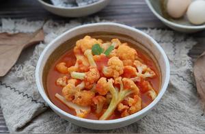 Homemade Eggplant and Cauliflower Cabbage with Tomato Sauce - A Delicious and Sour-Sweet Flavor