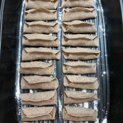 全麦白菜猪肉馅锅贴的家常做法，简单快捷又好吃