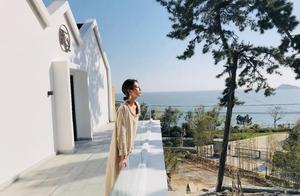 Designer White Houses: Perfect for Dates, Vacations, and Relaxation