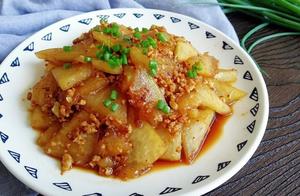 Winter Melon and Ground Pork: Delicious Whether Stir-Fried or Steamed