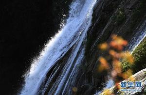 Luoping, Yunnan: Nine Dragons Waterfall is Beautiful