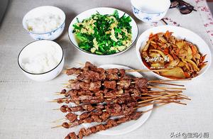 Home Dinner: 90 Yuan for Three Dishes, Family Enjoying, Friend: The More I Look at It, The More I Crave It