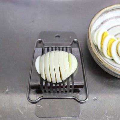 凉拌酸辣蒜香鸡蛋的懒人做法一样美味