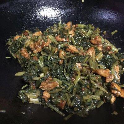 #一起加油，我要做A+健康宝贝# 雪菜肉丁手擀面