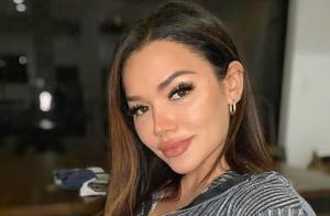 Brazilian-Japanese Mixed-Race Girl, Professional Fitness Model, Became Famous Thanks to Her Love of Fitness