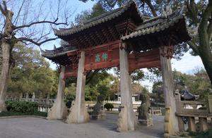 Visiting Huilontan Park in Shanghai, Following Movie Scenes, and Reliving Stephen Chow’s ‘Kung Fu Hustle’