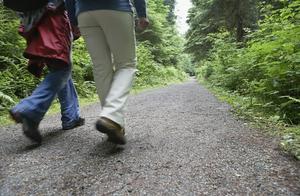 Is Walking Exercise for 1 Hour in the Morning and Evening Possible at 60 Years Old? Doctor Reminds: Avoiding These 2 Fallacies is Important
